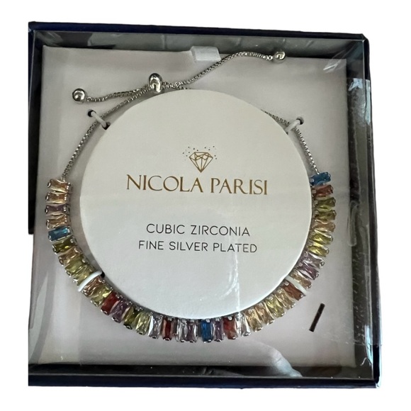 NWOT. Original box. Bracelet. - Picture 3 of 4